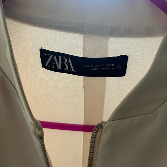 SATIN EFFECT BOMBER JACKET
Small - Picture 5 of 6